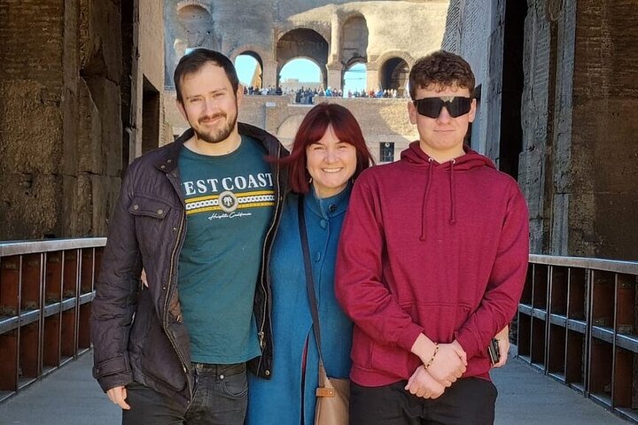 Rome: Colosseum, Forum & Palatine with Arena Access + Audio Guide