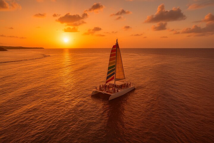 Grand Bahama Catamaran Sunset Cruise with Drinks and Snacks