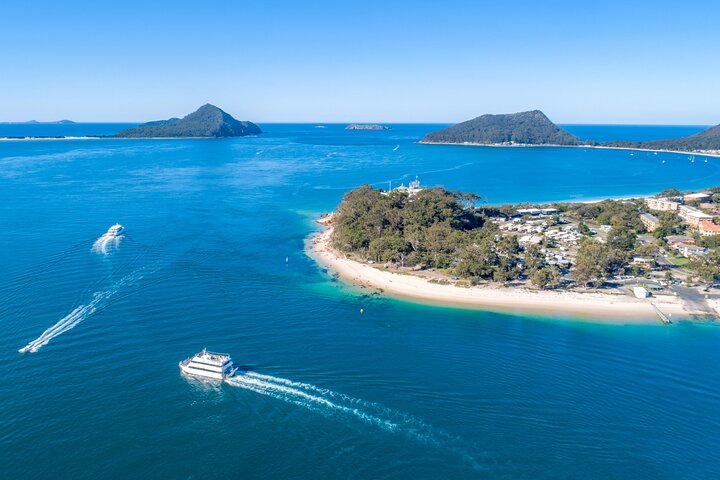 Newcastle to Port Stephens: Whale Watching, Hike & Dunes