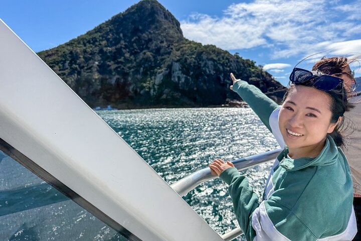 Newcastle to Port Stephens: Whale Watching, Hike & Dunes