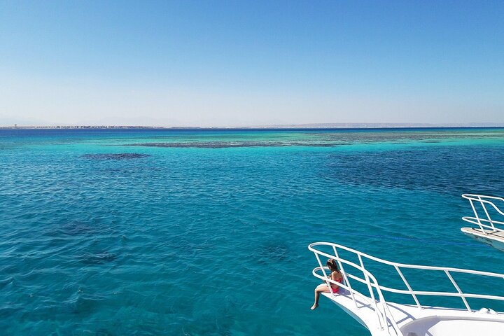 Luxury Yacht: Ras Mohammed & White Island, Lunch & Snorkel