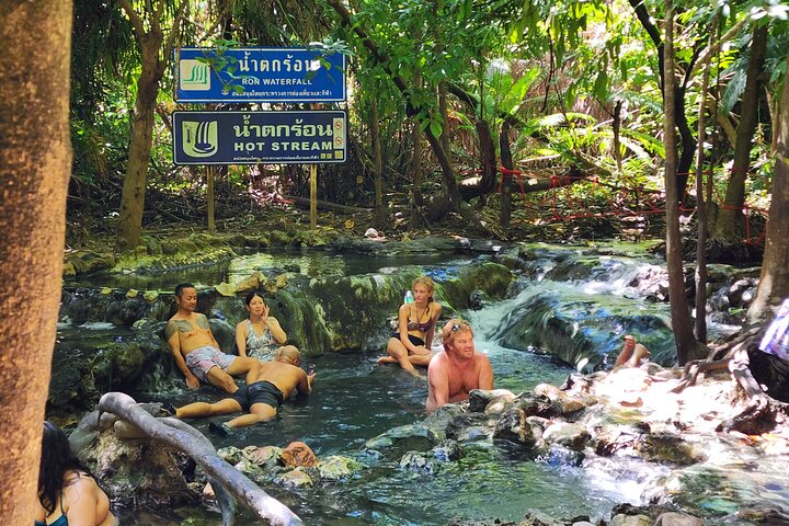 Krabi: Tiger Cave, Emerald Pool, and Hot Springs Small-Group Tour