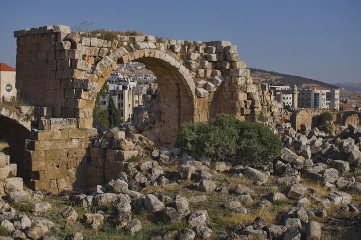 Jerash and Dead Sea with Resort Access & Lunch