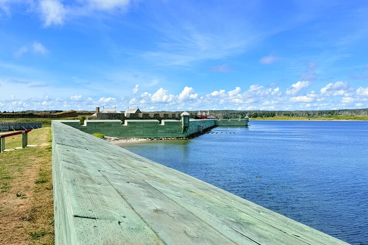 Louisbourg Fortress & Lighthouse Tour from Sydney Cape Breton