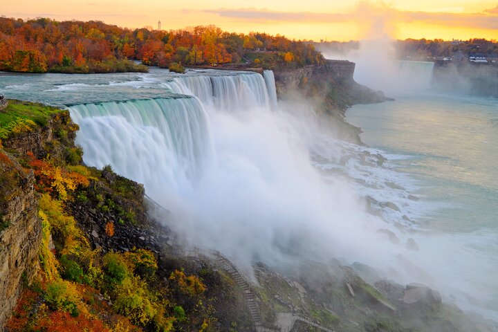 NYC to Niagara Falls 1-Day Tour: Flight and Land-Airfare Included