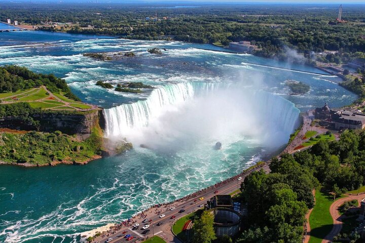 NYC to Niagara Falls 1-Day Tour: Flight and Land-Airfare Included