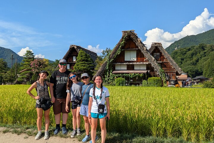 Takayama & Shirakawa-go Private Tour – Guide & Car from Nagoya
