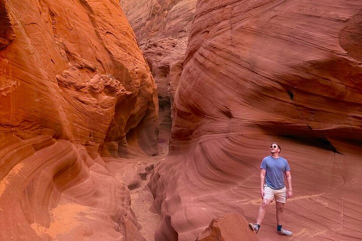 Lake Powell Kayak and Water Antelope Canyon Hike Guided Tour