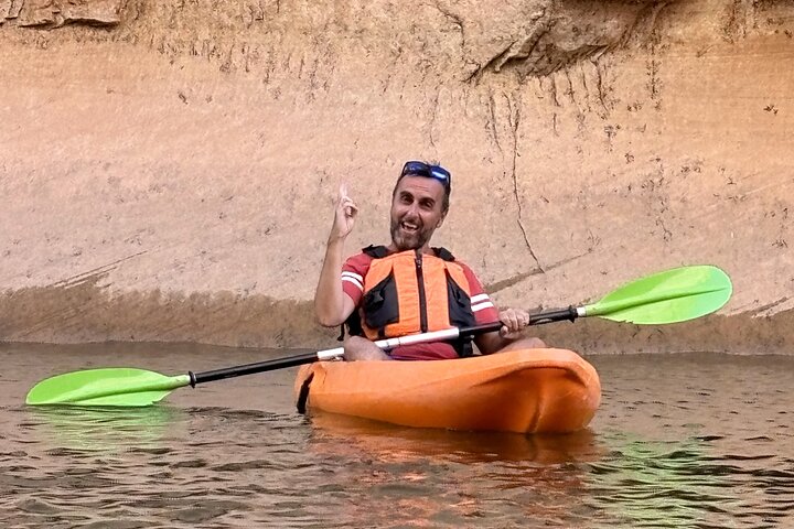 Lake Powell Kayak and Water Antelope Canyon Hike Guided Tour