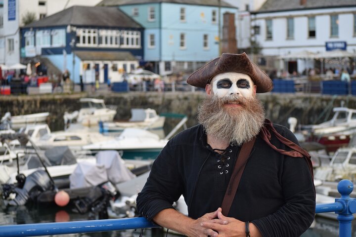 Falmouth Ghost Tour: Haunted Stories & Hidden History