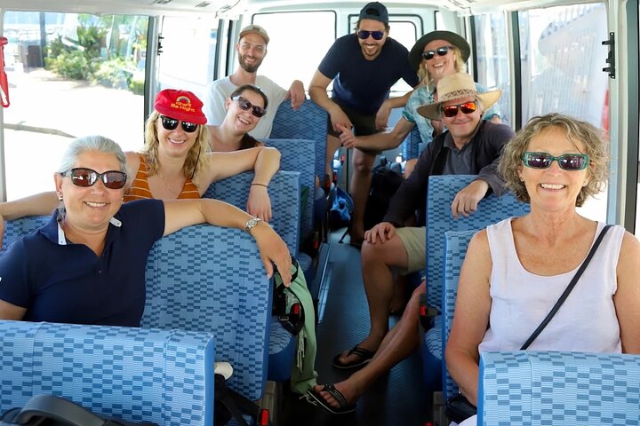 Airport Transfer to Shute Harbour / Renta Yacht / Freedom Shores