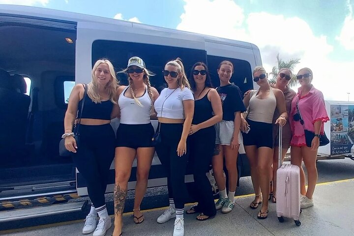 Airport Transfer to Shute Harbour / Renta Yacht / Freedom Shores