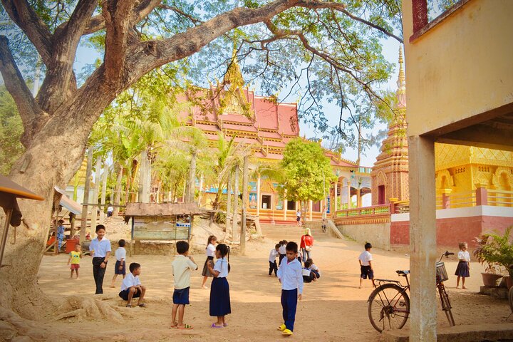 Private Tour Kampong Pluk village and boat cruise on Tonle Sap