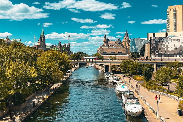 Ottawa Premium Night Driving Tour with River Cruise
