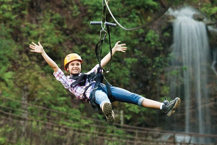 7 Line Waterfall Canopy Zipline Course
