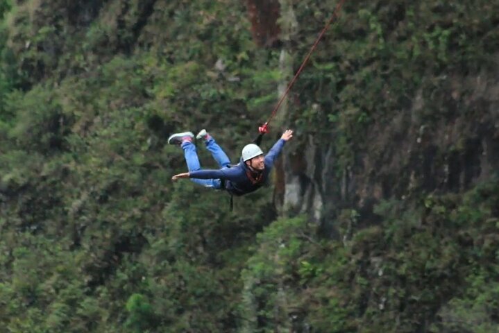 Swing Jump Similar to Bungee Jumping