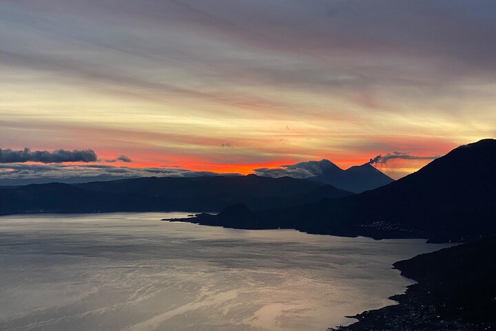 Sunrise Tour in Indian Nose Hike and Views of Lake Atitlan