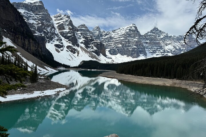 Banff Lake Louise and Moraine Lake Shuttle Tour