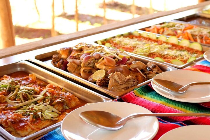 Trip to Chichen Itza with Buffet Breakfast and Saamal cenote