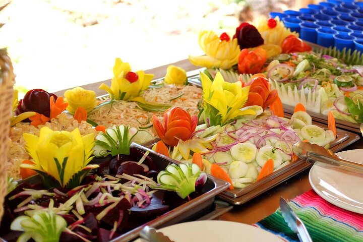 Trip to Chichen Itza with Buffet Breakfast and Saamal cenote