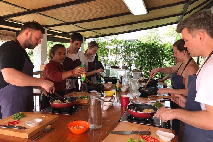 Half Day Thai Cooking Class with Sea View from Koh Tao