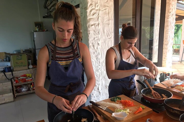 Half Day Thai Cooking Class with Sea View from Koh Tao
