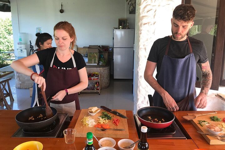 Half Day Thai Cooking Class with Sea View from Koh Tao