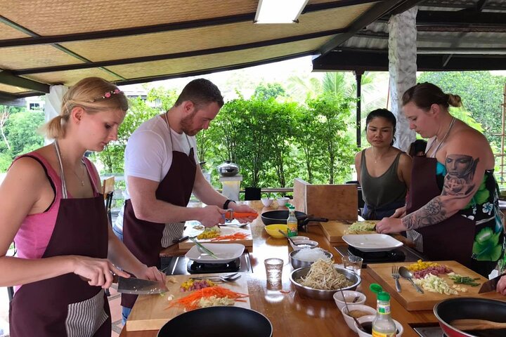 Half Day Thai Cooking Class with Sea View from Koh Tao