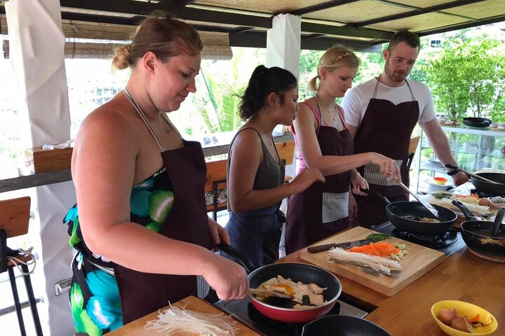 Half Day Thai Cooking Class with Sea View from Koh Tao