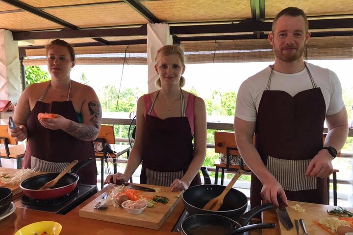 Half Day Thai Cooking Class with Sea View from Koh Tao
