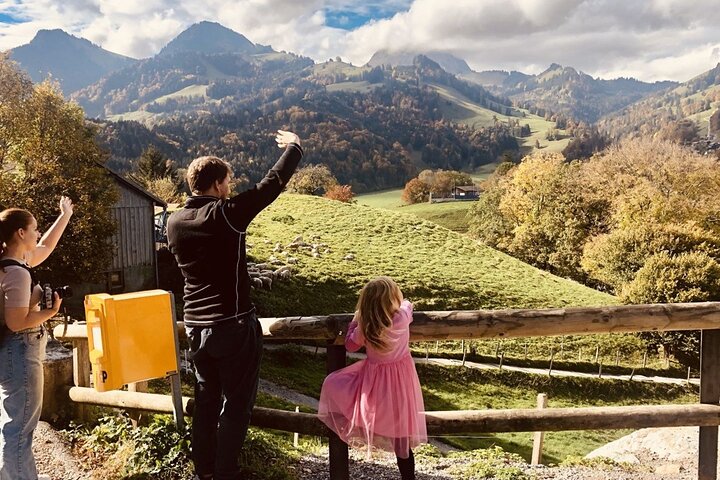 Gruyères Cheese and Chocolate tour from Geneva with local host