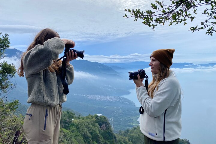 Sunrise Tour in Indian Nose Hike and Views of Lake Atitlan