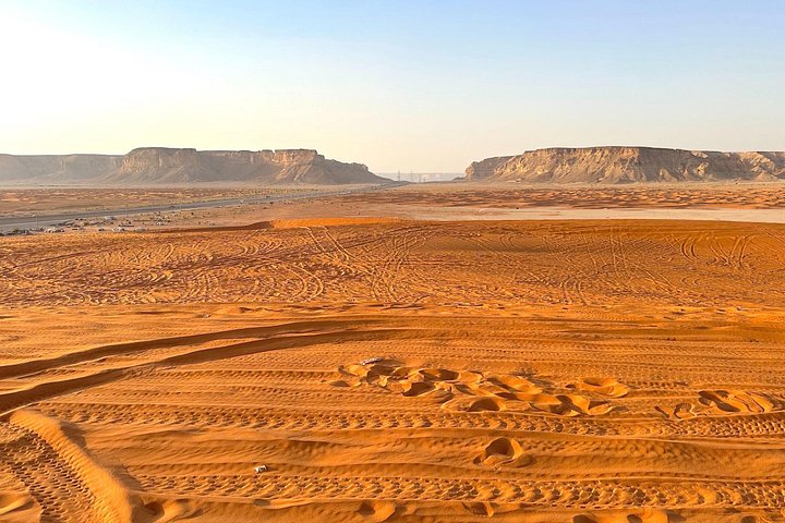 Riyadh Private Customizable Day Tour with Guide and Vehicle