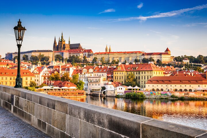 Private Transfer from Cesky Krumlov to Prague, English-speaking driver