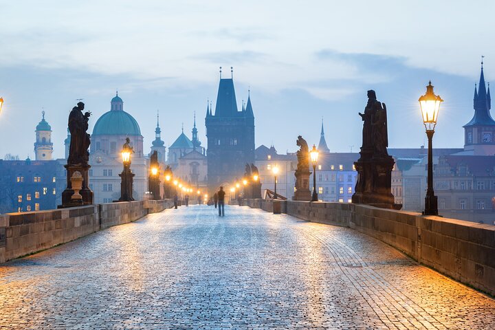 Private Transfer from Cesky Krumlov to Prague, English-speaking driver