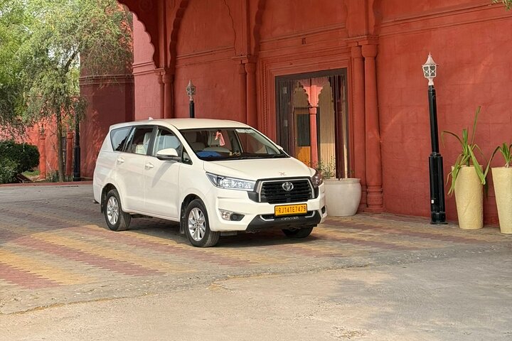 Varanasi Hotels to Varanasi Airport drop: Private Transfers