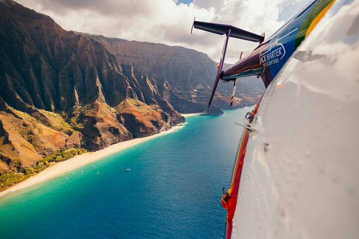 KAUAI LUXURY 60-Minute Doors-Off Helicopter ADVENTURE