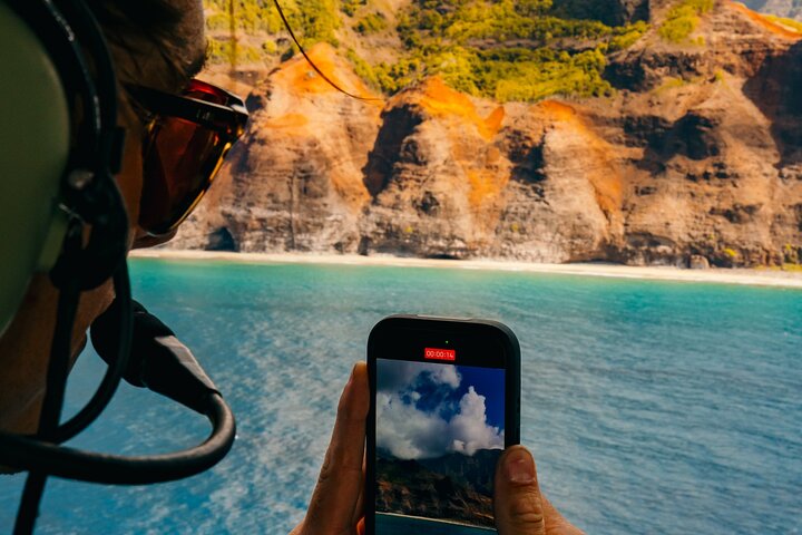 KAUAI LUXURY 60-Minute Doors-Off Helicopter ADVENTURE