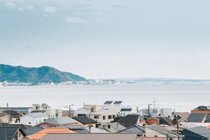 Kamakura Private Custom Tour: Great Buddha, Temples & Coast