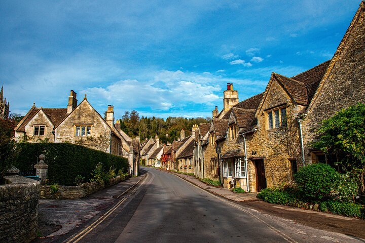 Private Full Day Cotswolds Tour from London Historic Towns