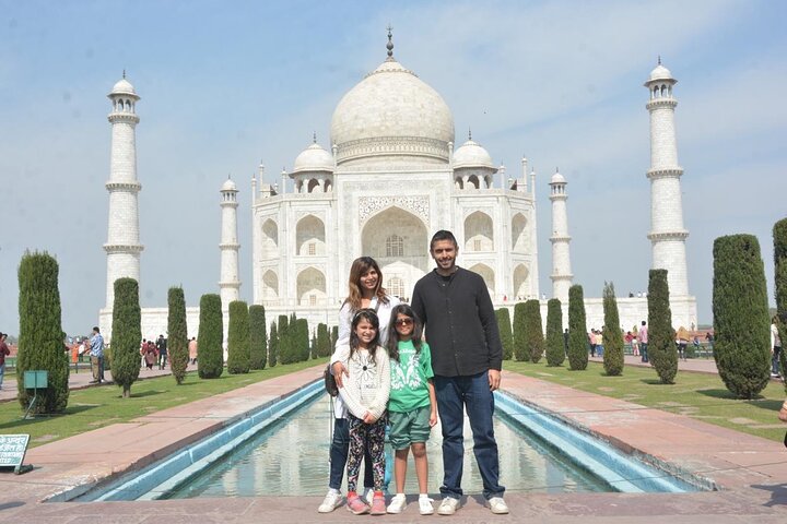 Overnight Taj Mahal & Agra Fort Tour From Delhi