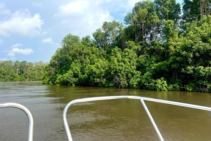 The Shores of Kwanza : Boat Tour