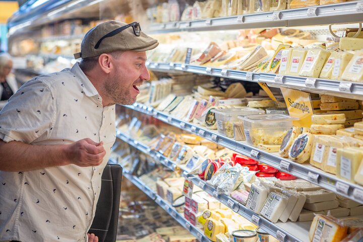 Milwaukee Food Tour with 5 Local Favorites Tastings & Secret Dish