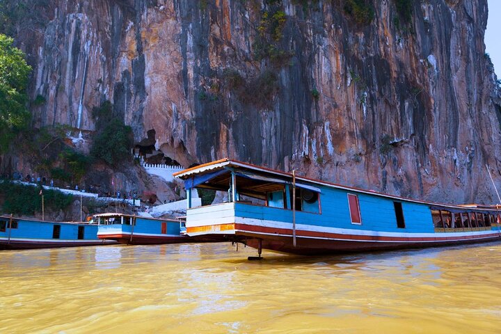 Luang Prabang Private Cultural Tour and Pak Ou Caves River Cruise