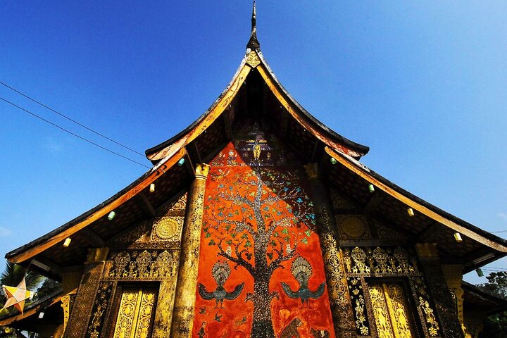 Luang Prabang Private Cultural Tour and Pak Ou Caves River Cruise