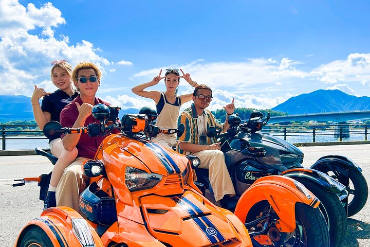 Mt. Fuji Scenic Trike Ride in Lake Kawaguchiko