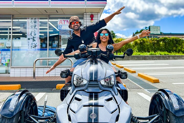 Mt. Fuji Scenic Trike Ride in Lake Kawaguchiko