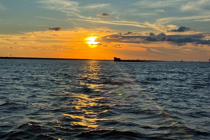 Galveston Sunset Tour – Sophisticated Adult Oriented Cruise