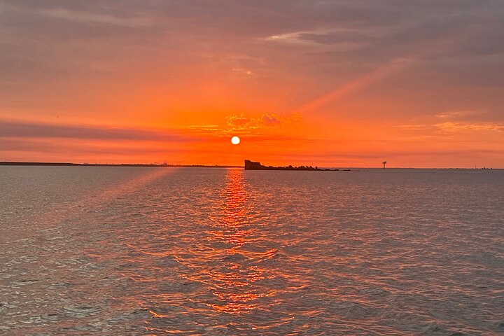 Galveston Sunset Tour – Sophisticated Adult Oriented Cruise