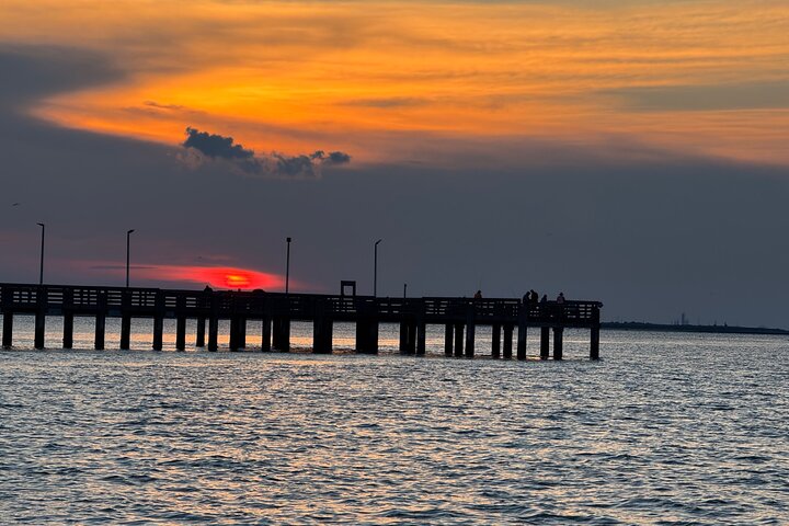 Galveston Sunset Tour – Sophisticated Adult Oriented Cruise